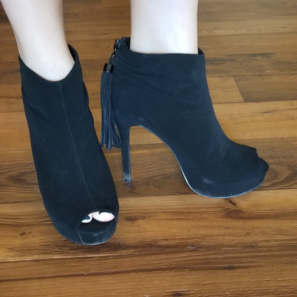 Rock & Republic Platform Ankle Booties
